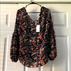 Rose & Olive Women’s top size medium brand new